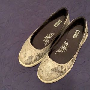 Skechers goga mat flats